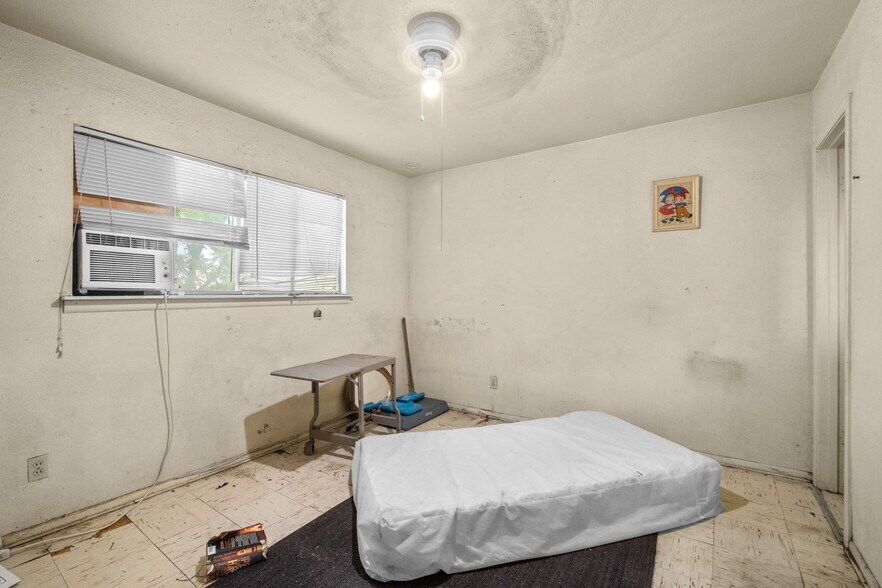 More Photos Of 110 Mary Louise Dr, San Antonio Apartments For Sale