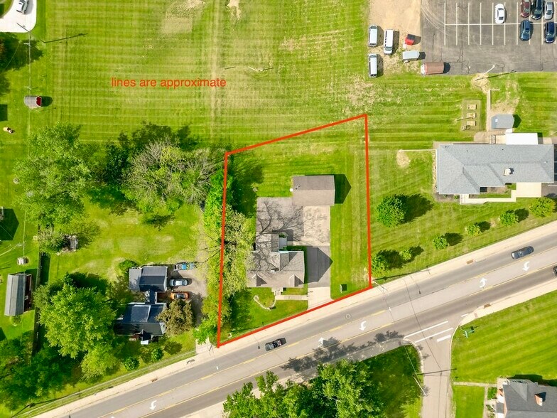 More Photos Of 719 Coshocton Ave, Mount Vernon Office For Sale