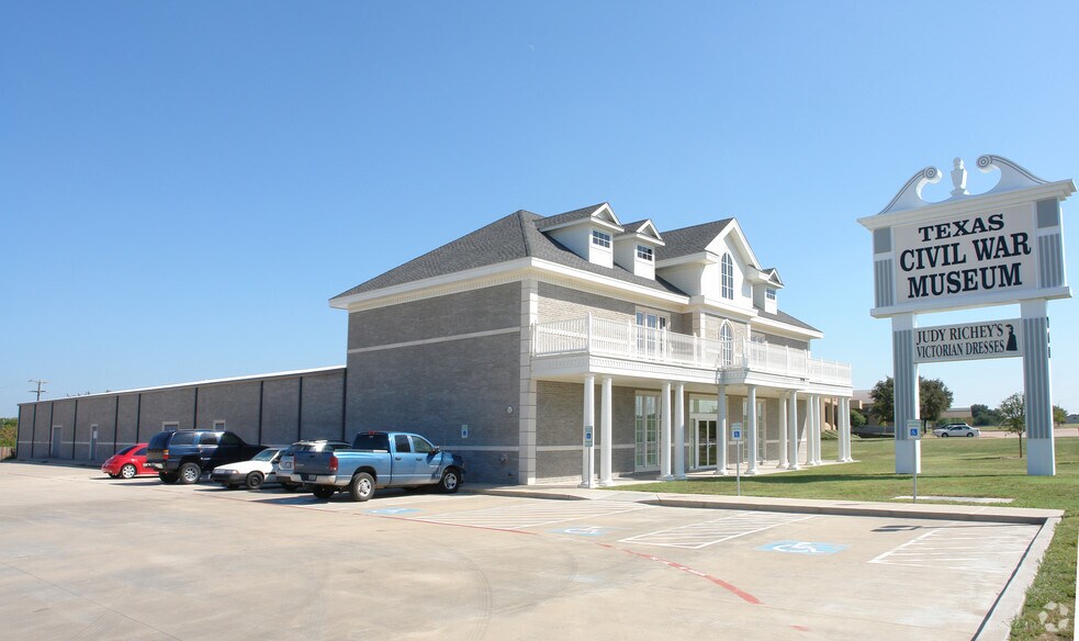 More Photos Of 760 Jim Wright Fwy, Fort Worth Industrial For Sale