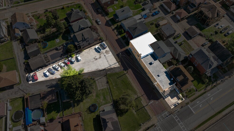 More Photos Of 1098 Duss Ave, Ambridge Restaurant For Sale