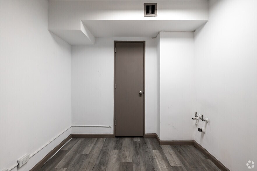 More Photos Of 310 Lexington Ave, New York Apartments For Sale