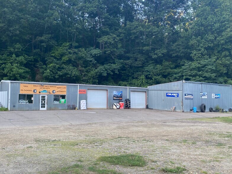 Primary Photo Of 23 Lana Ln, Burnsville Auto Repair For Sale