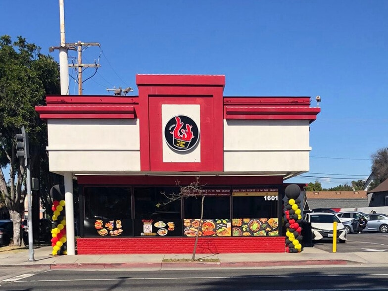 Primary Photo Of 1601 E 7th St, Long Beach Restaurant For Sale