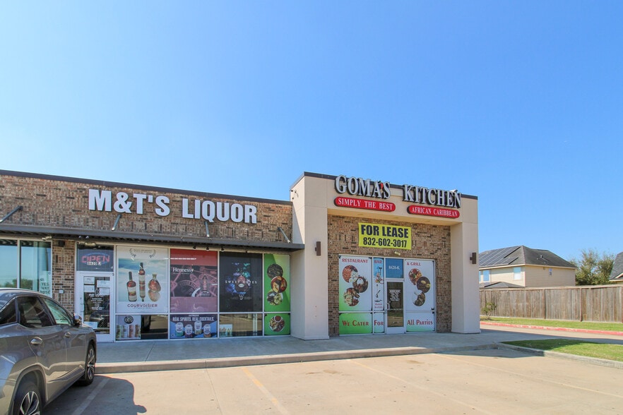 More Photos Of 8620 Grand Mission Blvd, Richmond Storefront For Lease