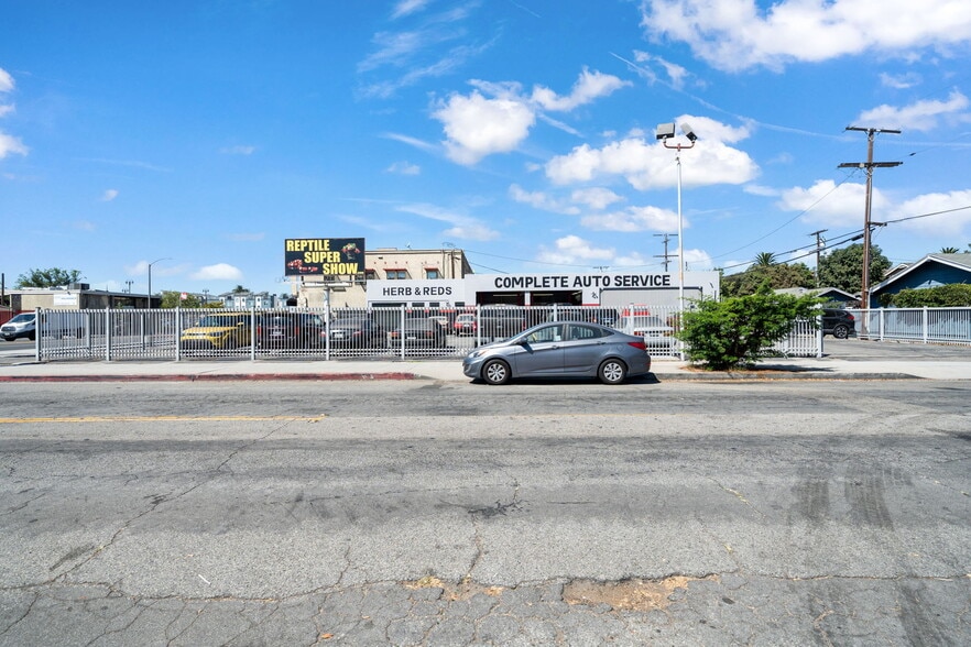 More Photos Of 2337 E 7th St, Long Beach Auto Repair For Sale