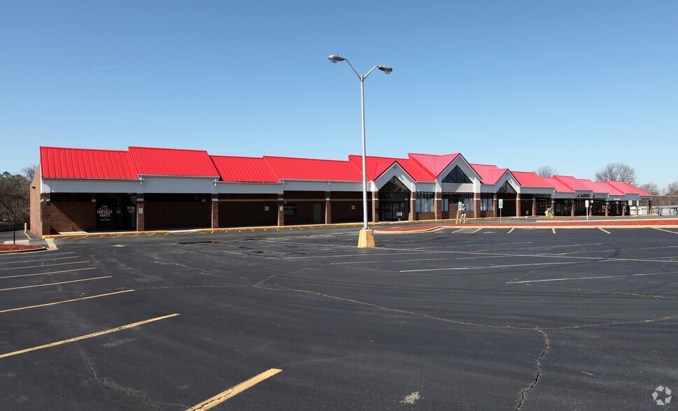 Primary Photo Of 602-622 Rauhut St, Burlington Unknown For Lease