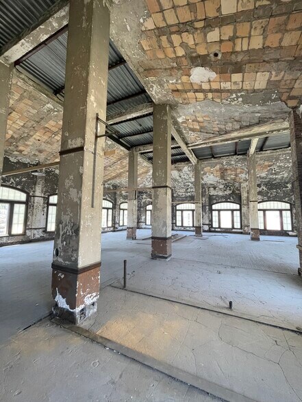 More Photos Of 651 Hansen Ave, Butler Office For Sale