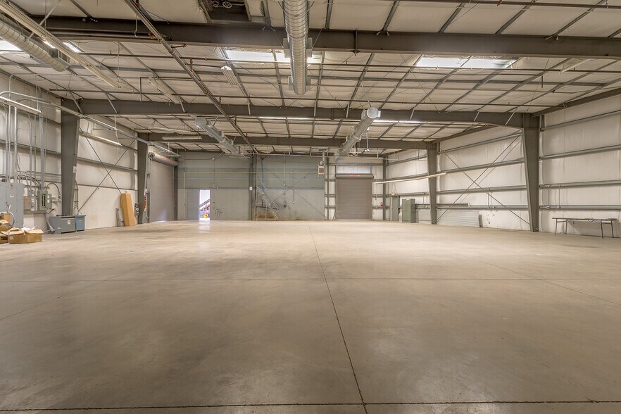 More Photos Of 481 Aaron St, Cotati Warehouse For Sale
