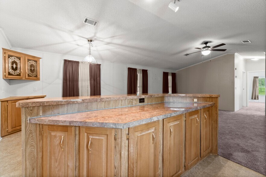 More Photos Of 3318 SH-146S, Livingston Mixed Retail For Sale