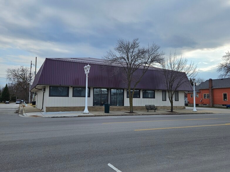 Primary Photo Of 408 Columbus Ave, Bay City Freestanding For Sale