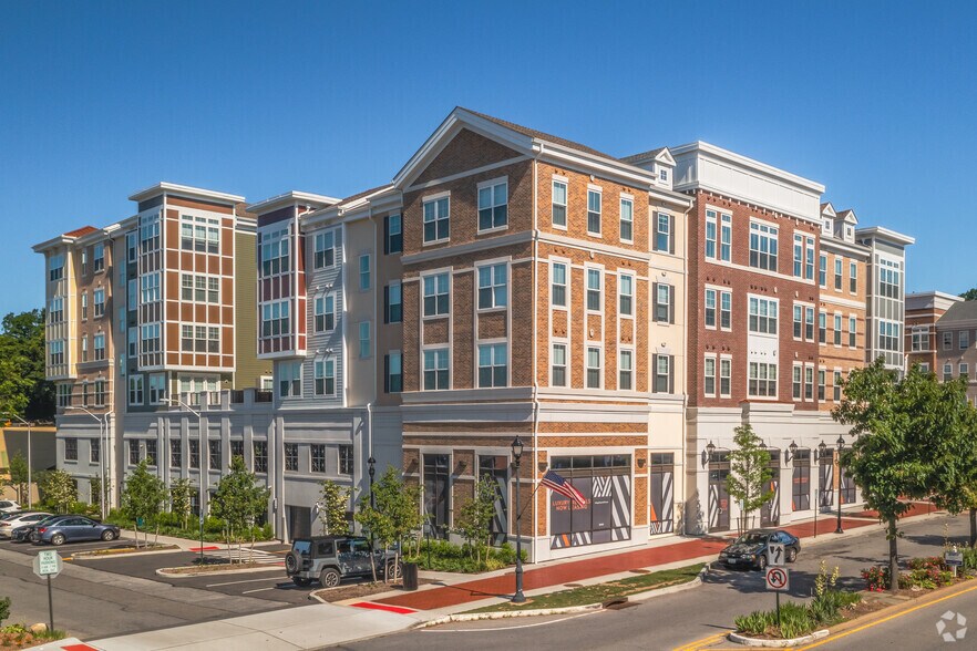 Primary Photo Of 100 Village Sq, Glen Cove Apartments For Lease