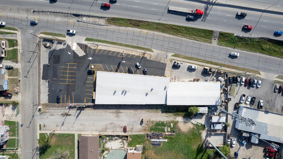 More Photos Of 4407 I-35 Fwy, San Antonio Unknown For Lease