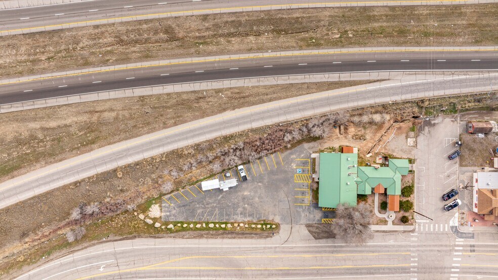 More Photos Of 315 E 1st St, Parachute Freestanding For Sale