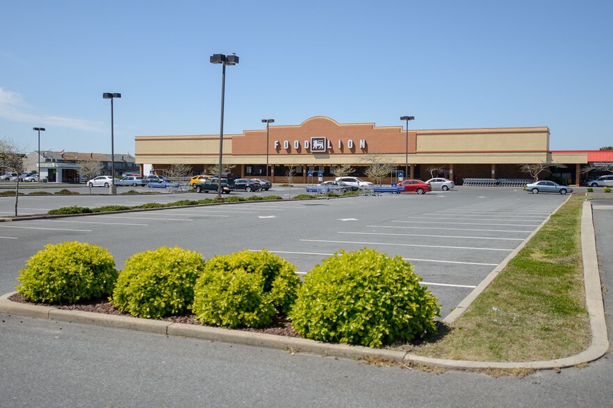 More Photos Of 11805 Coastal Hwy, Ocean City Storefront For Lease