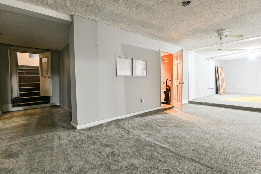 More Photos Of 2766 White Oak Dr, Decatur Religious Facility For Sale