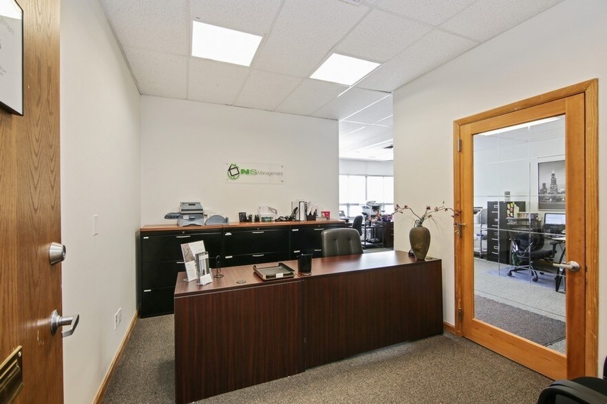 More Photos Of 1132 Waukegan Rd, Glenview Medical For Sale