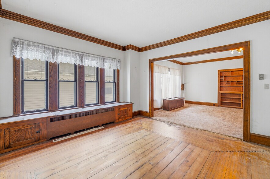 More Photos Of 181 S Main St, Markesan Office Residential For Sale
