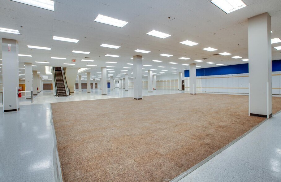 More Photos Of 5060 Montclair Plaza Ln, Montclair Unknown For Lease