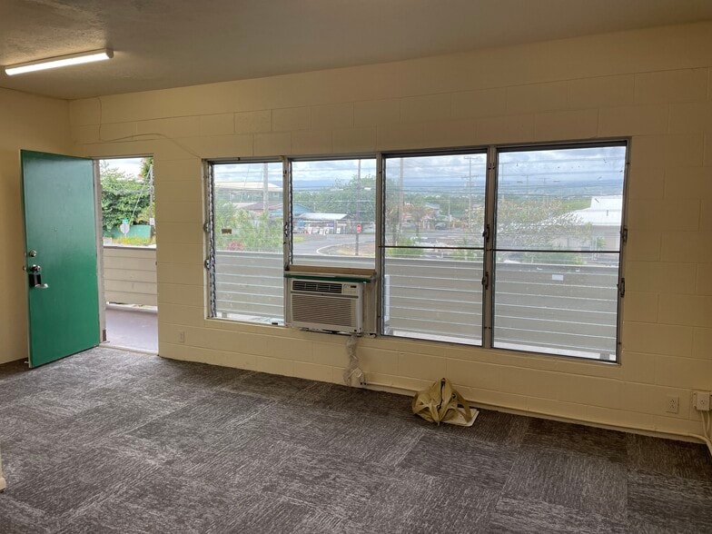 More Photos Of 421 Kalanikoa St, Hilo Loft Creative Space For Lease