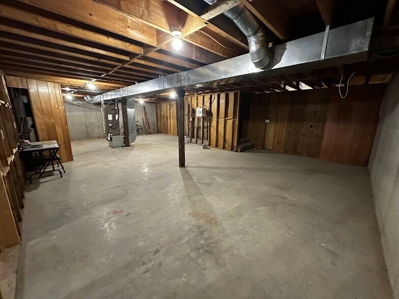 More Photos Of 2852 N Biagio, Ozark Office For Lease