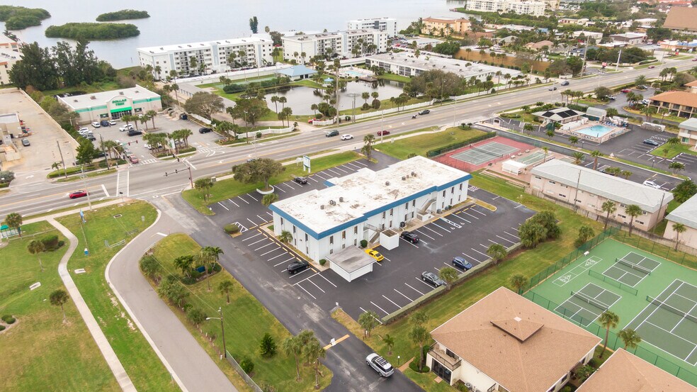 More Photos Of 3000 N Atlantic Ave, Cocoa Beach Office For Lease