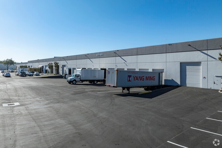 More Photos Of 1660-1678 Delta Ct, Hayward Warehouse For Lease