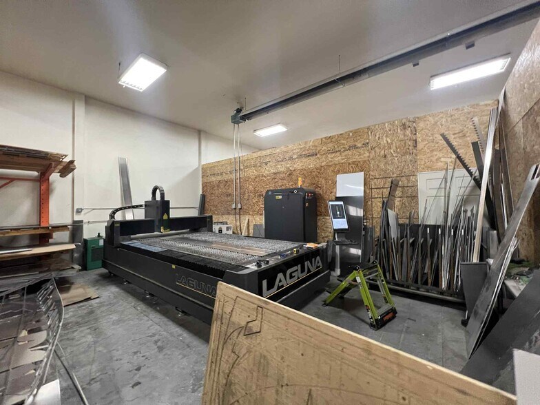 More Photos Of 1339 W 3300 S, Ogden Warehouse For Lease