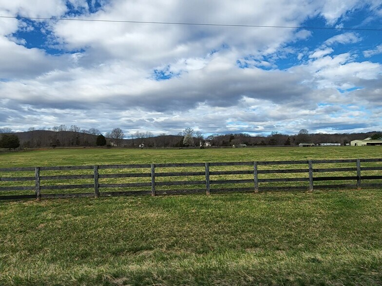 More Photos Of 24555 James Monroe Hwy, Aldie Land For Lease