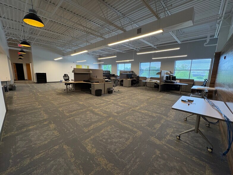 More Photos Of 1330 Win Hentschel Blvd, West Lafayette Office For Lease