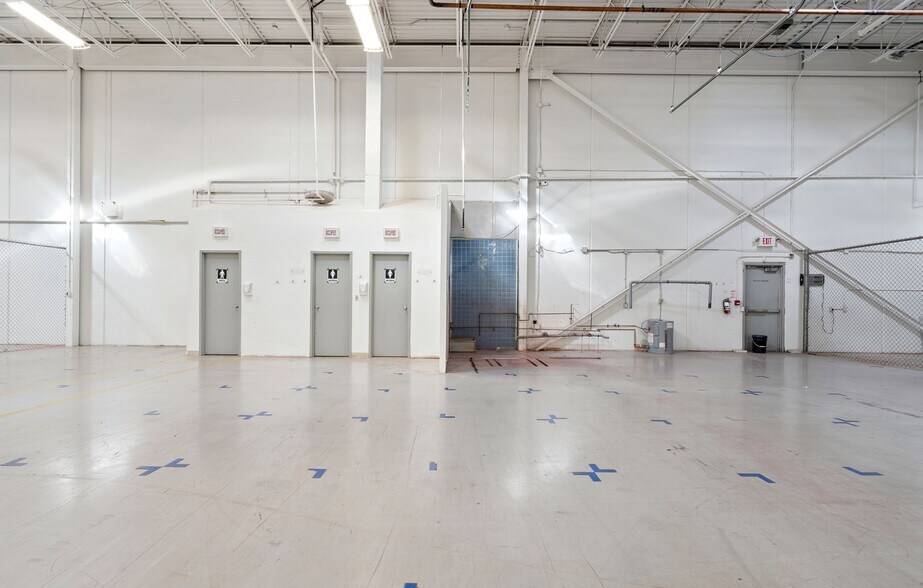 More Photos Of 191 Ashtonbee Rd, Toronto Warehouse For Lease