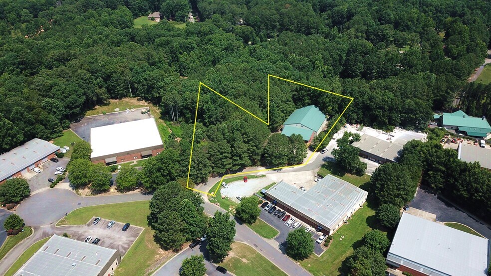More Photos Of 1073 Nine North Dr, Alpharetta Warehouse For Sale