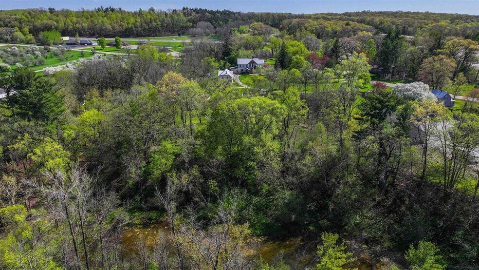 More Photos Of E3192 Apple Tree Ln, Waupaca Hospitality For Sale