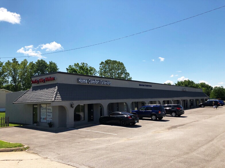 More Photos Of 7821-7833 Mexico Rd, Saint Peters Unknown For Lease