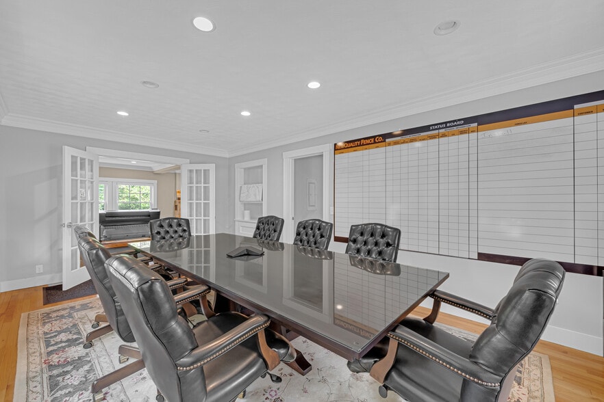 More Photos Of 4 Makepeace Rd, Westford Office Residential For Sale