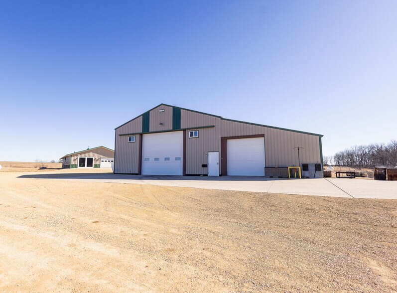 More Photos Of 6209 Cassidy Rd, Mineral Point Light Manufacturing For Sale