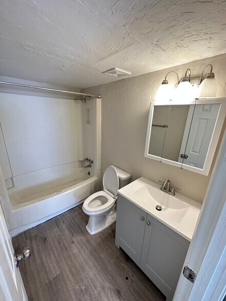 More Photos Of 1554 Lake Ave, Tallahassee Apartments For Sale