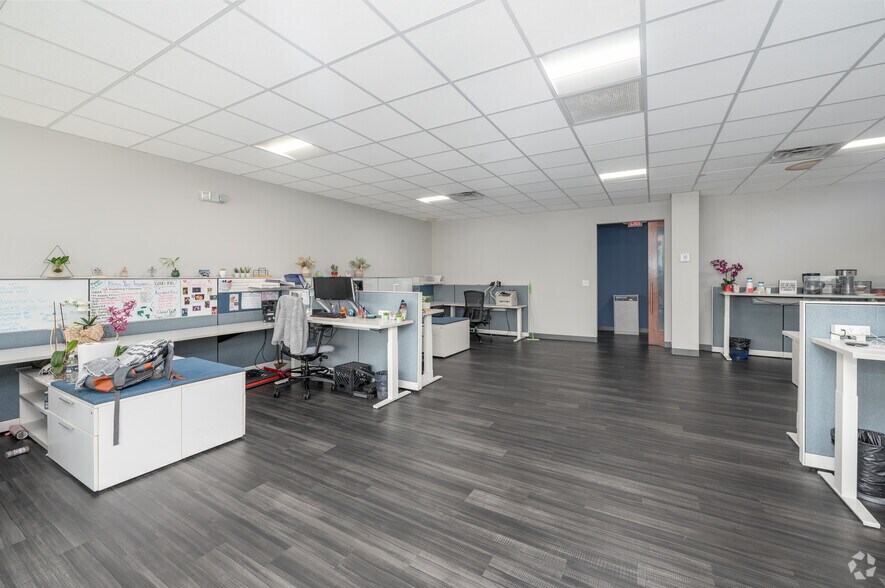 More Photos Of 1 Dunwoody Park, Atlanta Unknown For Lease