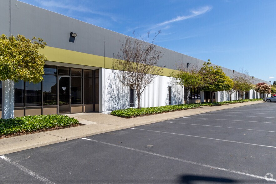 More Photos Of 2050-2090 Edison Ave, San Leandro Warehouse For Lease