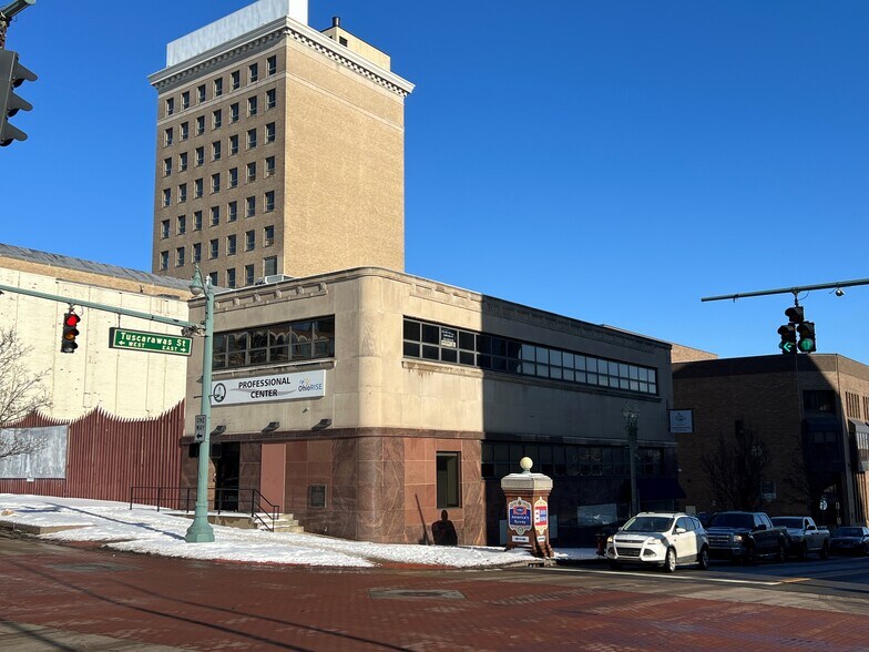 Primary Photo Of 100 Central Plz N, Canton Office For Lease