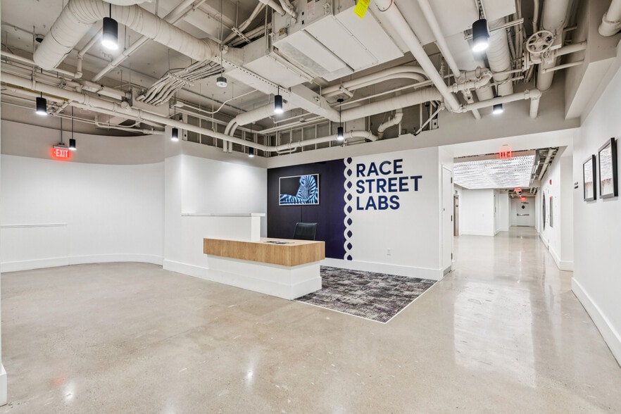 More Photos Of 201-219 N 15th St, Philadelphia Medical For Lease