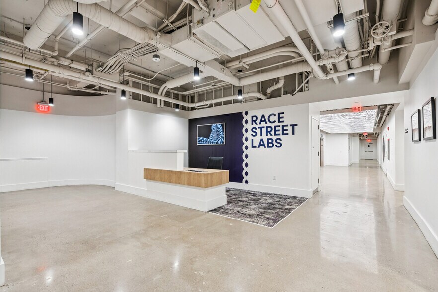 More Photos Of 201-219 N 15th St, Philadelphia Medical For Lease