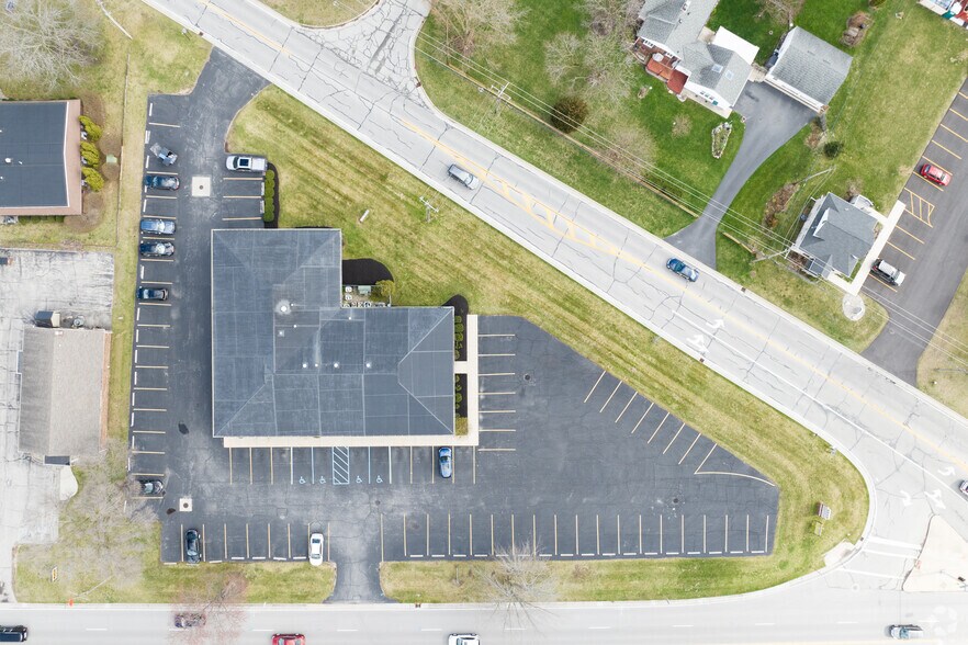 More Photos Of 4848 N Holland Sylvania Rd, Sylvania Office For Lease