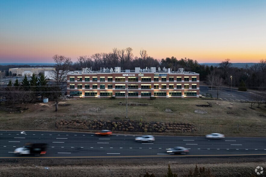 More Photos Of 21335 Signal Hill Plaza, Sterling Office For Lease