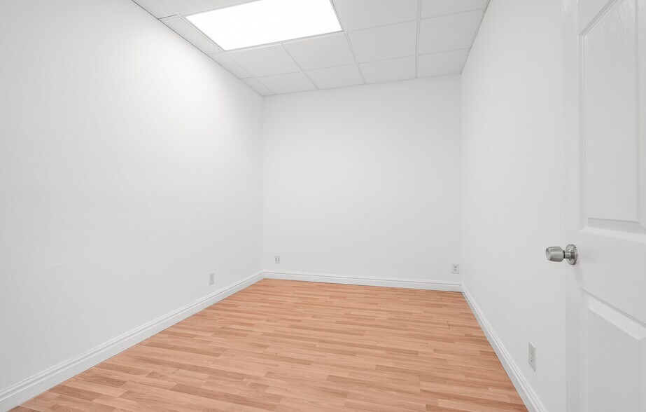 More Photos Of 3003 S Congress Ave, Lake Worth Medical For Sale