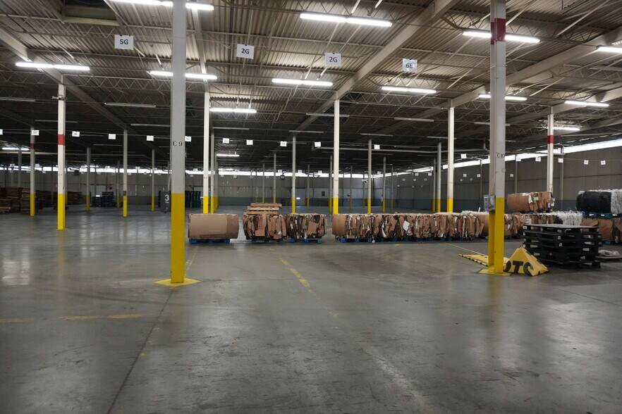 More Photos Of 2301 Virginia Ave, Culloden Warehouse For Lease