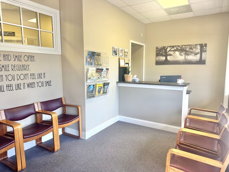 More Photos Of 149 Riverwalk Blvd, Ridgeland Storefront Retail Office For Sale