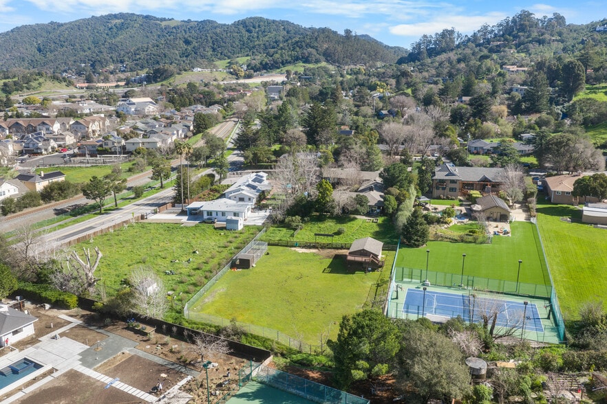 More Photos Of 8 Circle Rd, San Rafael Rehabilitation Center For Sale