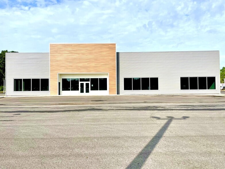 More Photos Of 5901 N W St, Pensacola General Retail For Sale