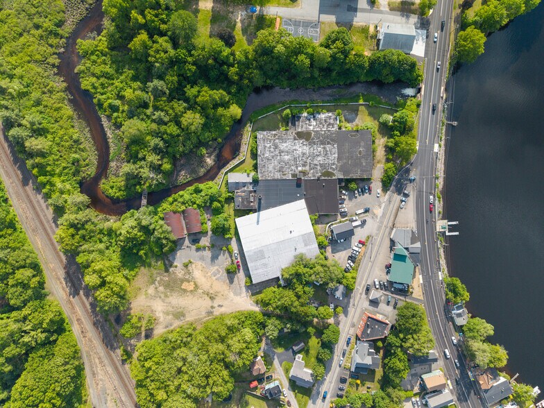 More Photos Of 277 E Main St, East Brookfield Warehouse For Sale