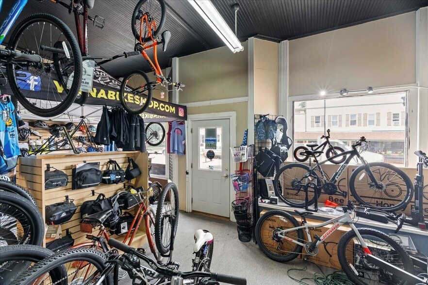 More Photos Of 200 & 204 W Main St, Waunakee Storefront Retail Residential For Sale